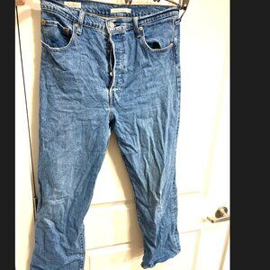 Levis premium ribcage crop boot cut 32, medium blue